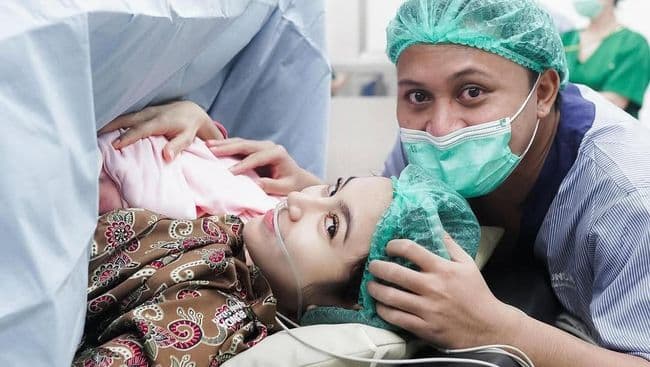 Selamat Datang Zairee! Mahalini dan Rizky Febian Jadi Orang Tua
