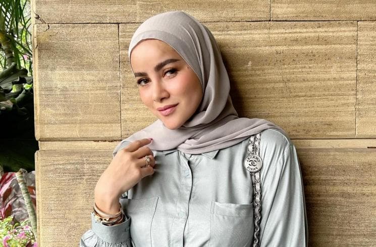Keputusan Besar Olla Ramlan: Lepas Hijab dan Temukan Kedamaian Hati