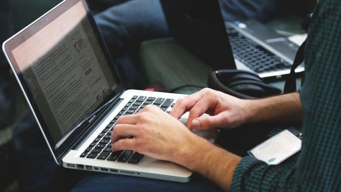 Aturan Masuk Kerja di Hari Libur Nasional dan Cara Hitung Upah Lembur