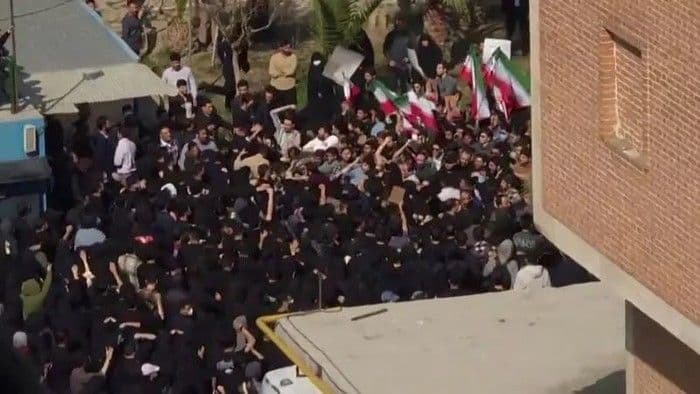 Mahasiswa Iran Gelar Aksi Lagi di Tengah Ancaman Konflik dengan AS